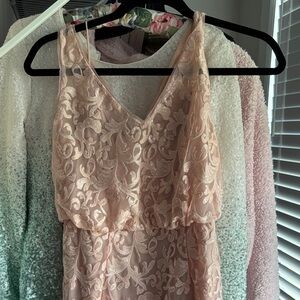 Adrianna Papell Elegant Lace Sleeveless Dress in Blush Pink